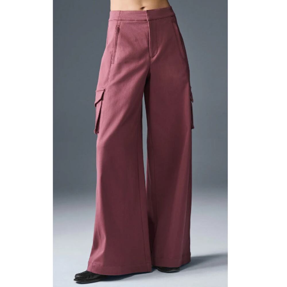 Alo Yoga Women's Burgundy Truffle Show Off Cargo Wide Leg Trouser Size M-Reg